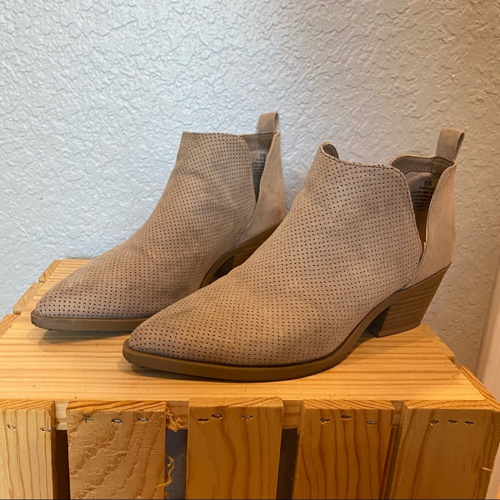 Universal thread booties 6.5